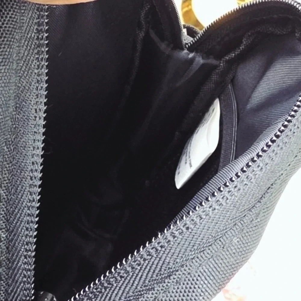 PINK Victoria's Secret Crossbody Bag OS Black Canvas Logo Strap Sporty Festival